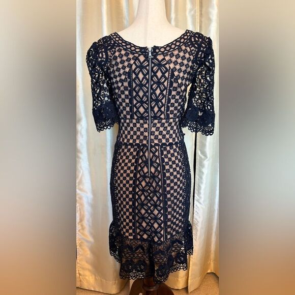 Bardot  X Anthropologie  Daisy Lace A-Line Dress in Navy & Nude Size 4/XS - Picture 3 of 12